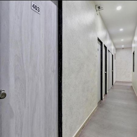 Hotel Unicorn, 苏拉特 外观 照片