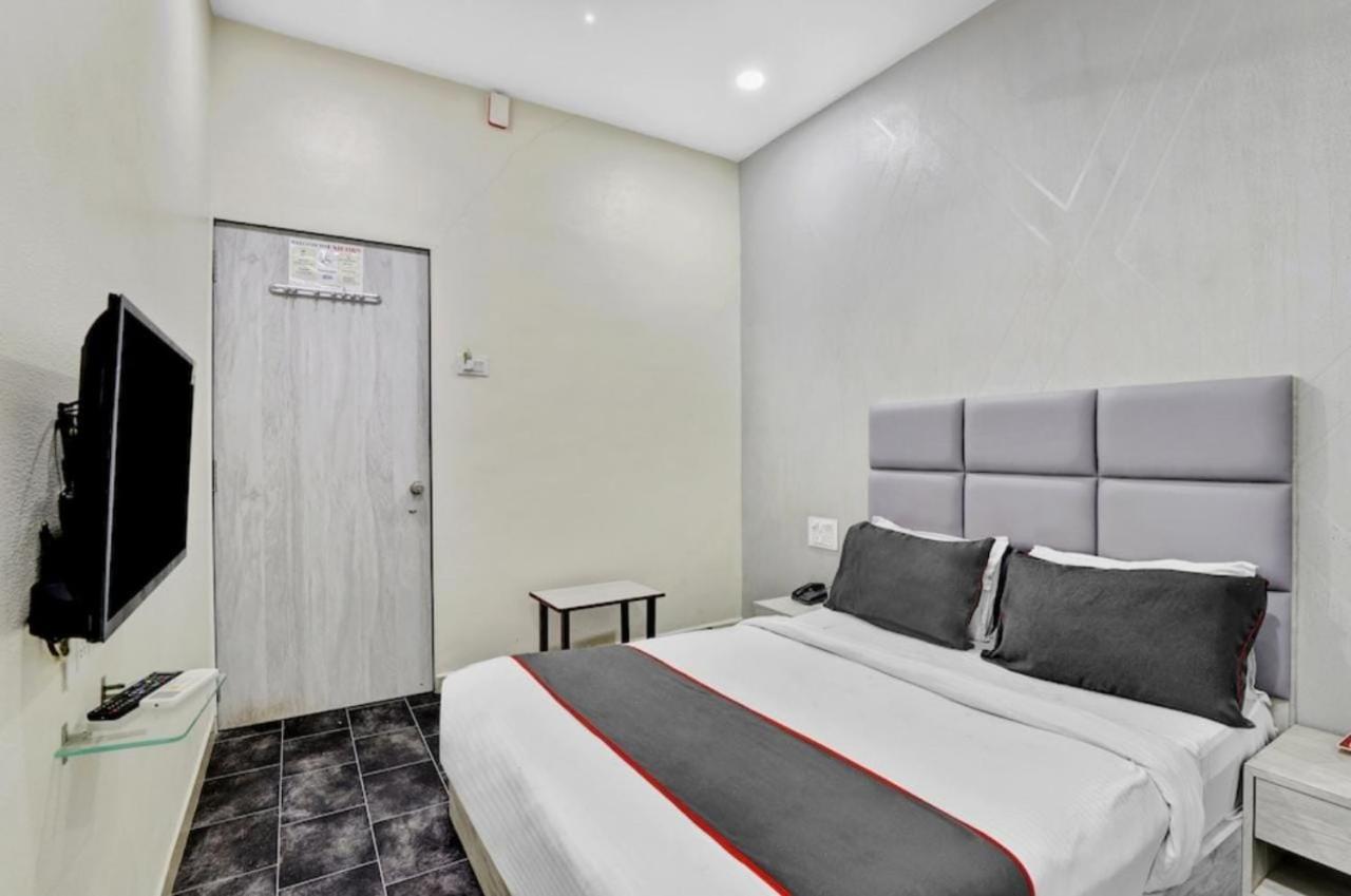 Hotel Unicorn, 苏拉特 外观 照片